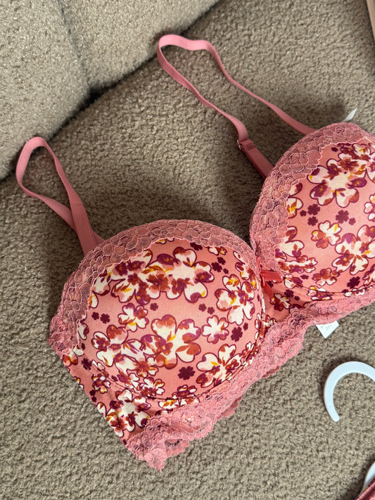 Spring bloom set