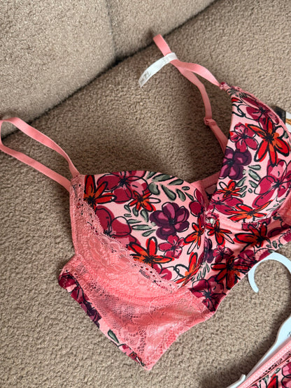 Spring bloom set
