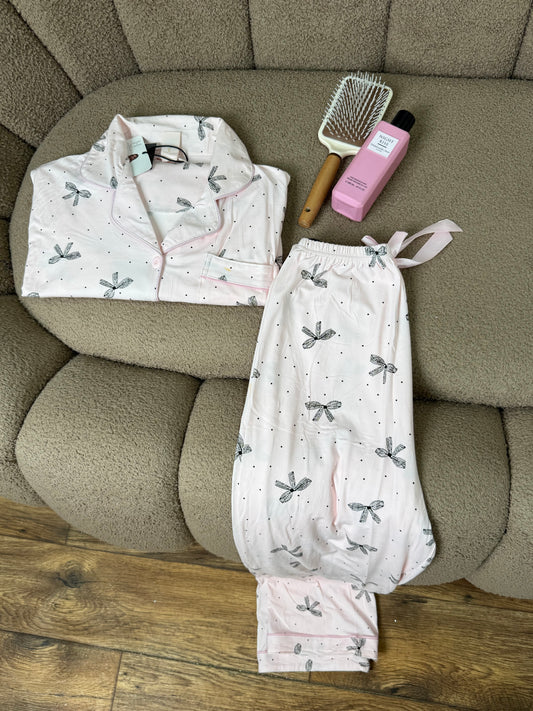 بيجامة الفيونكة الوردية 🎀