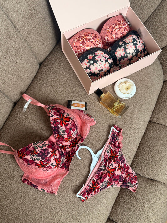 Spring bloom set