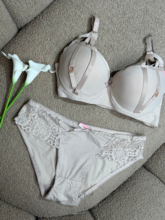 👙 طقم لانجيري أنيق