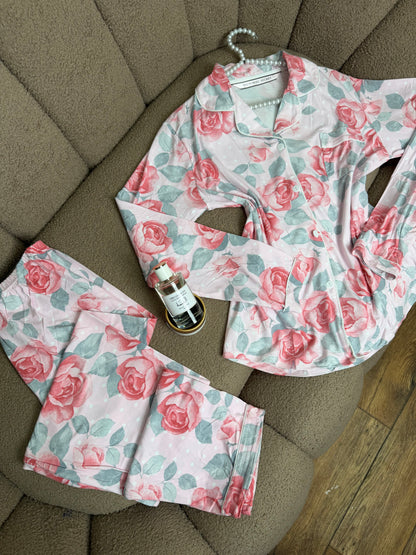 🌸 بيجامة Floral Elegance 🌸