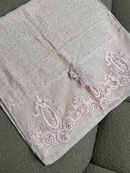 • طقم مناشف العروس الناعم 👰‍♀️🌷