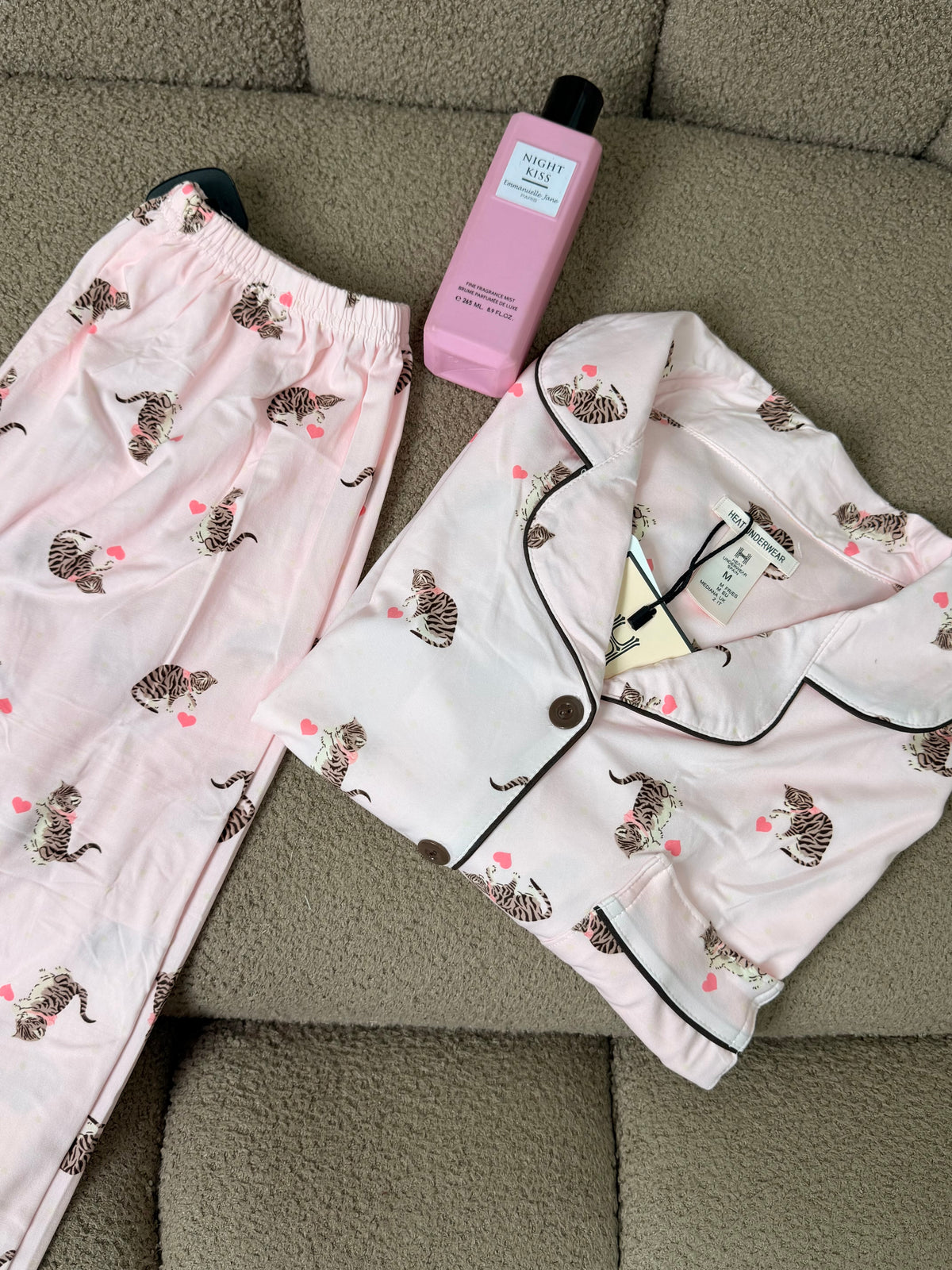 بيجامة H 🎀