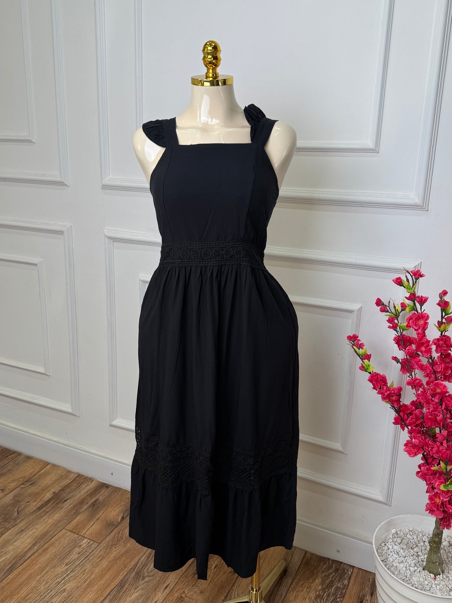 • فستان الحرير 🎀👗