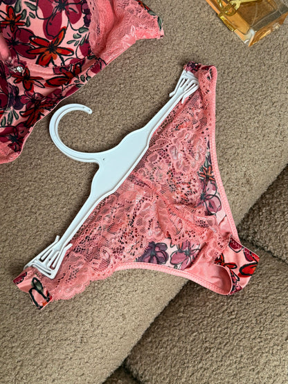 Spring bloom set