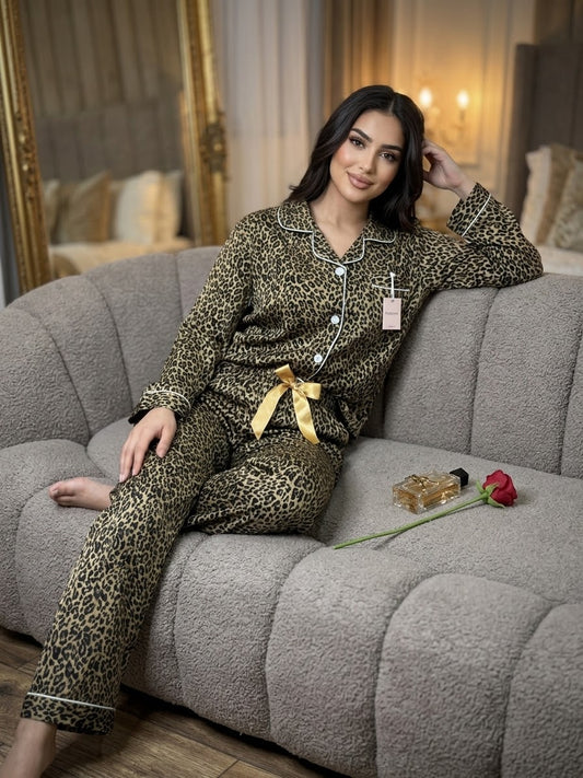 بيجامة النمر الذهبي الأنيقة 🐆✨