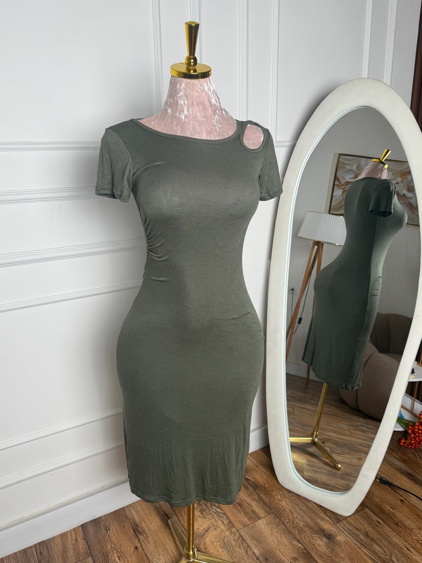 • 🥰👗 فستان يومي أنيق 🥰👗